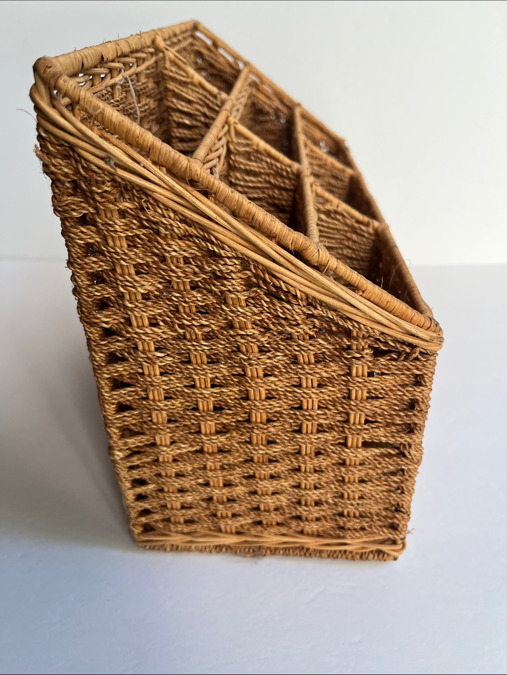 Vintage Wicker Woven Rattan Desk Organizer Office Storage - Picture 4 of 8